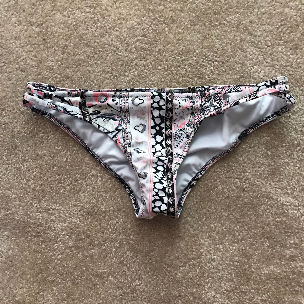 Victoria secret cheeky bathing suit bottoms